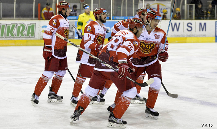 Vo vianočných dresoch Dukla porazila Žilinu 4:2 (FOTO)